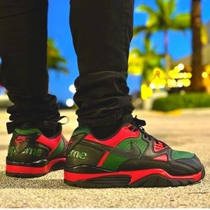 Nike Air cross trainer low x Supreme Men’s size 9